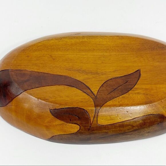 Hand carved wooden snack bowl with inlaid design - Picture 2 of 3